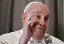 El papa afirma que quien elige la guerra «traiciona a Dios»