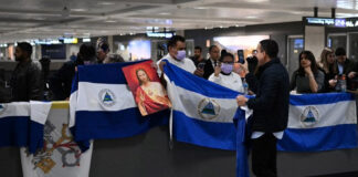 Presos nicaragüenses se enteraron en avión de que eran expulsados a EE. UU.