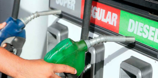La Secretaría de Energía anunció que a partir del lunes las gasolinas súper y regular subirán, mientras que el diésel bajará