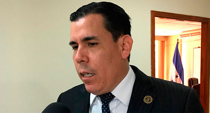 Partidos políticos tienen suficiente tiempo para prepararse ante amenaza de fraudes, señala expresidente de CAH