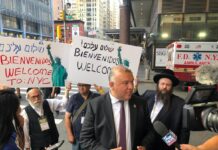 Nueva York publica información para inmigrantes en 52 idiomas