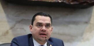 De ‘ñangarada’ califica Zambrano intención de enviar decreto del CAF sin ratificarlo; es ‘cosa juzgada’, asegura Castro