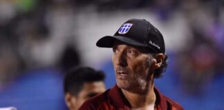 “Fue una noche para olvidar, malísima, ahora hay que poner el pecho”, dice Pedro Troglio luego de la derrota ante el Atlas