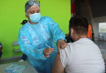 Autoridades alertan del vencimiento de vacunas anticovid por la poca afluencia de personas