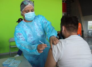 Autoridades alertan del vencimiento de vacunas anticovid por la poca afluencia de personas