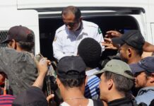 Un total de 7 migrantes hondureños fueron rescatados de tráiler abandonado en Veracruz, México