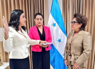 Esposa de Rasel Tomé es juramentada como la directora de la Defensa Pública