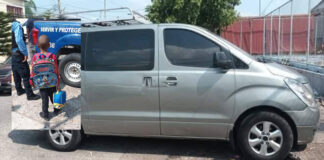 Conductor deja encerrado a un menor de 6 años dentro de un bus escolar en Tegucigalpa