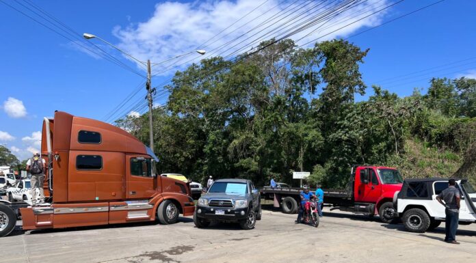 Con tomas de carreteras a partir de este lunes, importadores de carros usados exigirán una ampliación del decreto