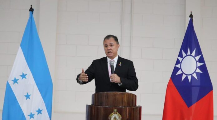 Honduras pidió 2.000 millones de dólares a Taiwán para reestructurar deuda