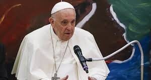 El papa Francisco pide se detenga a «los traficantes de seres humanos»