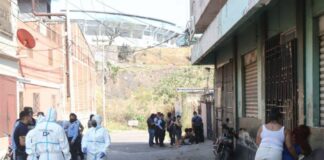 Equipos especiales de la DPI investigan masacre ocurrida en Comayagüela