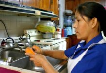 Trabajadoras domésticas de Honduras piden se cumpla con salario mínimo como acto de justicia en el Día Internacional de la Mujer