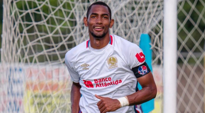 Jerry Bengtson ya es el segundo goleador histórico de Liga Nacional