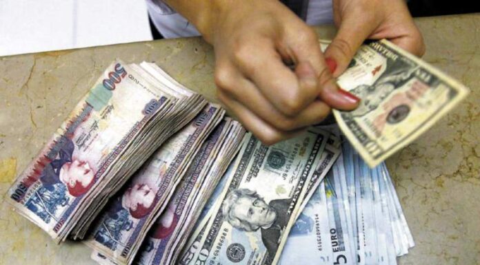 Economista Henry Rodríguez señala que el aumento en remesas ha dado estabilidad al tipo de cambio y economía