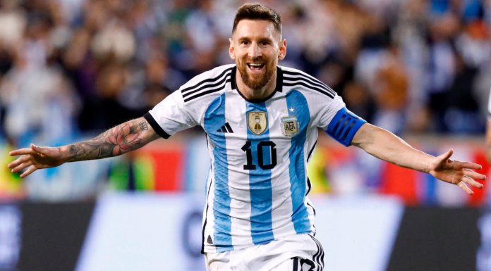 Messi llegó a Argentina para jugar los dos amistosos con la Albiceleste