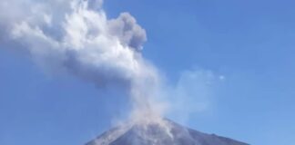 Registran caída de ceniza en municipios salvadoreños cercanos al volcán activo