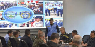 Autoridades de la Policía Nacional se reúnen con comandantes de la PMOP para dar respuesta a la ola de violencia en el país