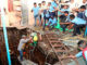 Suben a 35 los muertos al hundirse el suelo de un templo en la India