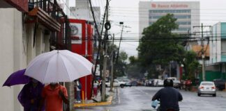 El desplazamiento de una vaguada dejará lluvias este domingo en gran parte del territorio nacional