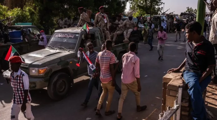 Combates siguen por segundo día en Sudán y dejan más de 50 civiles muertos