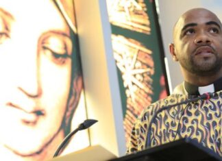 Sacerdote panameño es expulsado de Nicaragua hacia Honduras tras eucaristía