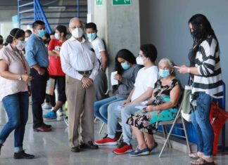 El próximo lunes iniciará la aplicación de la vacuna bivalente a mayores de 60 años en el país