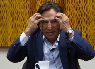 El expresidente Alejandro Toledo es trasladado en helicóptero para atender audiencia judicial en Lima, Perú