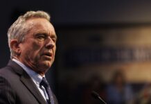 Robert Kennedy, sobrino del expresidente JFK, se postula a las elecciones primarias de EE. UU.