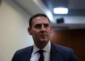 Corte envía a juicio a exalcalde de capital salvadoreña Ernesto Muyshondt