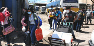 Terminales de buses de SPS y Tegucigalpa reportan gran afluencia de pasajeros