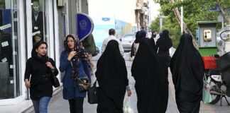 La Policía iraní usará cámaras para identificar a mujeres sin velo