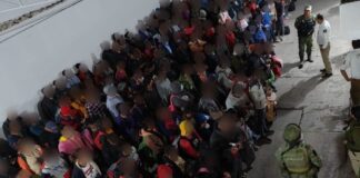 Autoridades rescatan a 58 migrantes secuestrados en el norte de México