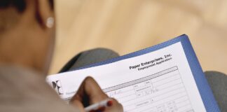 La tasa de desempleo en EE. UU. bajó una décima en marzo hasta el 3,5 %