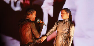 Rosalía derrocha emoción al presentarse junto a Rauw Alejandro en Puerto Rico