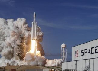 SpaceX enviará dos satélites de internet con su poderoso cohete Falcon Heavy