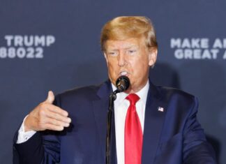 Defensa de Trump concluye con argumento de que denunciante por violación buscaba la fama