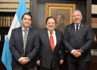 Juramentado Carlos Montoya como embajador en Costa Rica