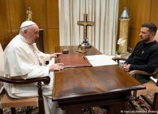 El papa Francisco pide «gestos de humanidad» y Zelenski dice que el plan de paz «debe ser ucraniano»
