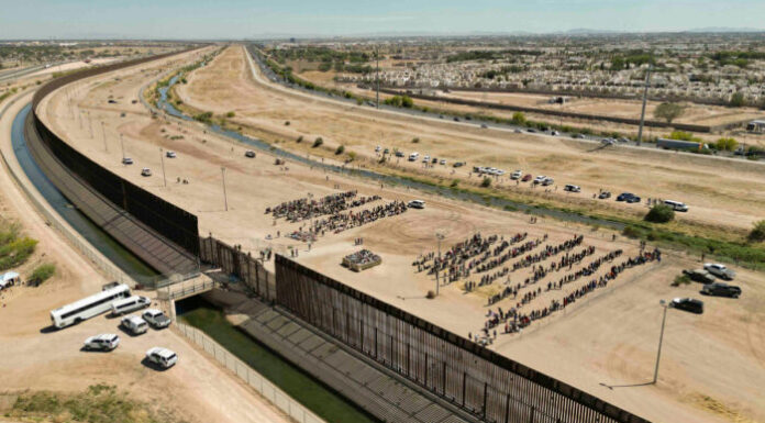 Patrulla Fronteriza de Estados Unidos detiene a miles de personas en horas previas al fin del Título 42