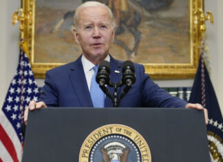 Biden pide al Congreso que apruebe la reforma policial en el tercer aniversario de Floyd