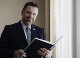 Costa Rica busca inversión de Medio Oriente y dice que China «queda debiendo»