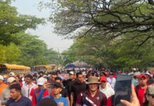 Cientos de productores de la zona sur del país protestan en contra de la Ley Tributaria