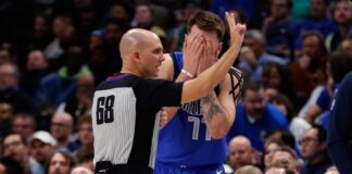 La NBA estudia pitar faltas técnicas por exagerar los contactos o fingir infracciones