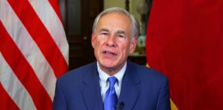 Texas asegura que ha enviado 17,000 migrantes a 4 ciudades gobernadas por los demócratas