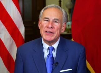 Texas asegura que ha enviado 17,000 migrantes a 4 ciudades gobernadas por los demócratas