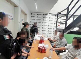 México ha encontrado a 49 migrantes secuestrados en un autobús en el norte del país en su mayoría hondureños