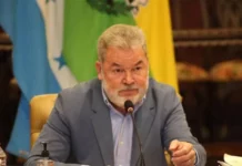 Denuncian a alcalde Roberto Contreras por supuesta persecución política