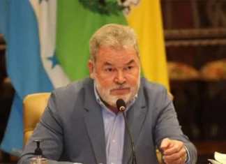 Denuncian a alcalde Roberto Contreras por supuesta persecución política