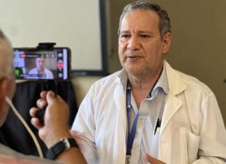 Médicos hondureños saludan con tristeza fin de la emergencia por la covid al recordar a sus colegas fallecidos